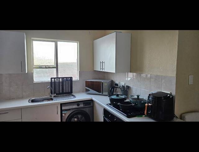 2 BEDROOM APARTMENT FOR SALE IN NORTHCLIFF